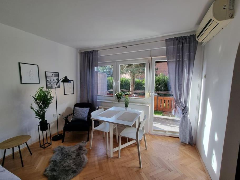 The Rowhouse Apartment Ljubljana - Free Parking Kültér fotó